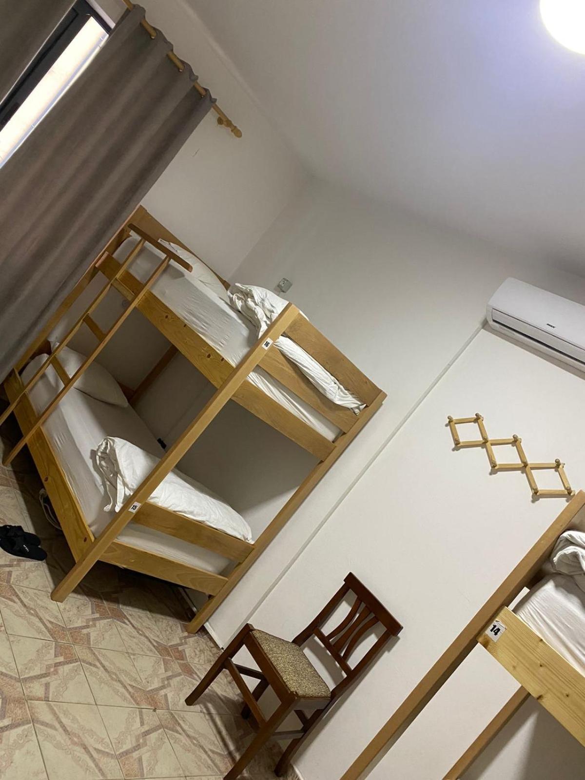 Me & You Hostel Тирана Екстериор снимка